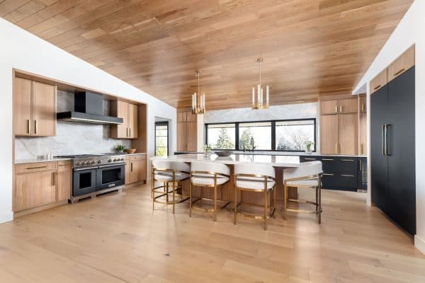 Black Rift Cut White Oak Kitchen