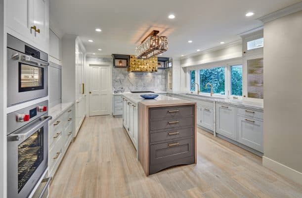 Modern Transitional Kitchen With Gold Accent