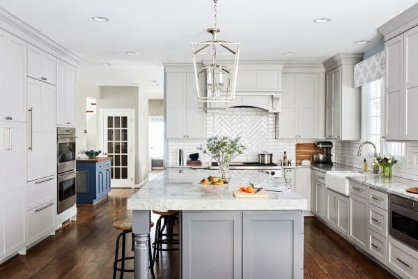 Transitional Light Grey Kitchen With Dark Grey Island